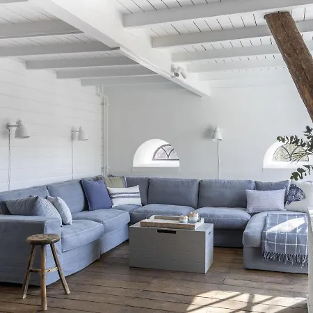 Lush In Close To The Sea And Forest * Groet