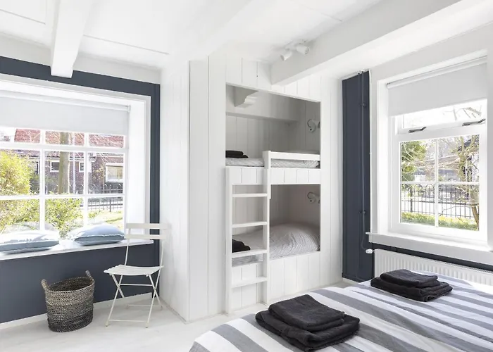 In Near Sea And Forest Holiday home Groet