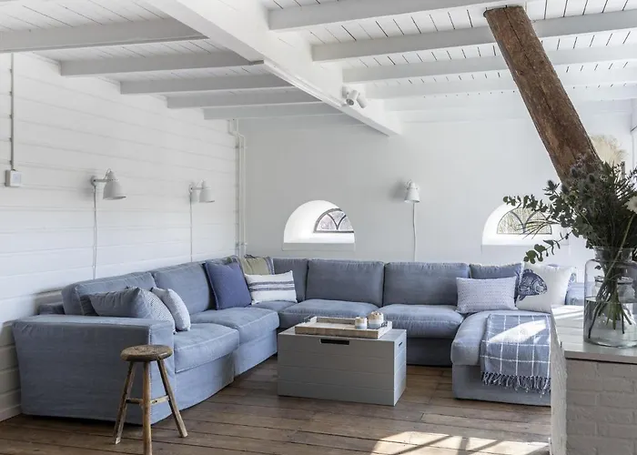 In Near Sea And Forest * Groet