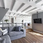 In Near Sea And Forest Holiday home *